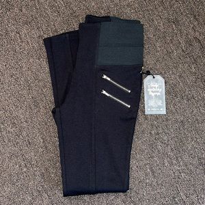 NWT - BODY SCULPTING LEGGINGS